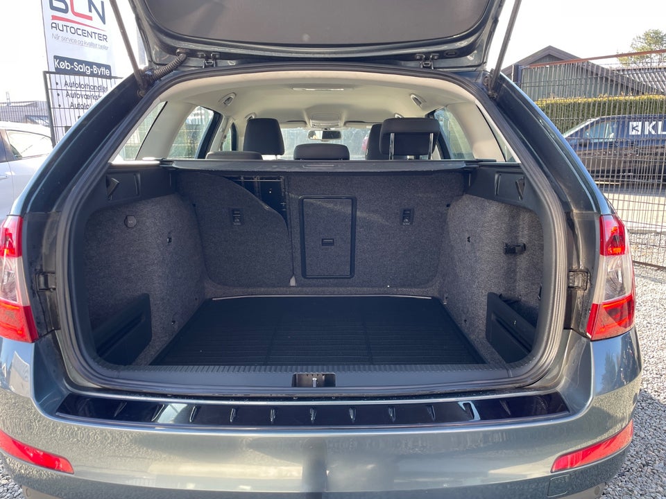 Skoda Octavia 1,4 TSi 140 Elegance Combi DSG 5d