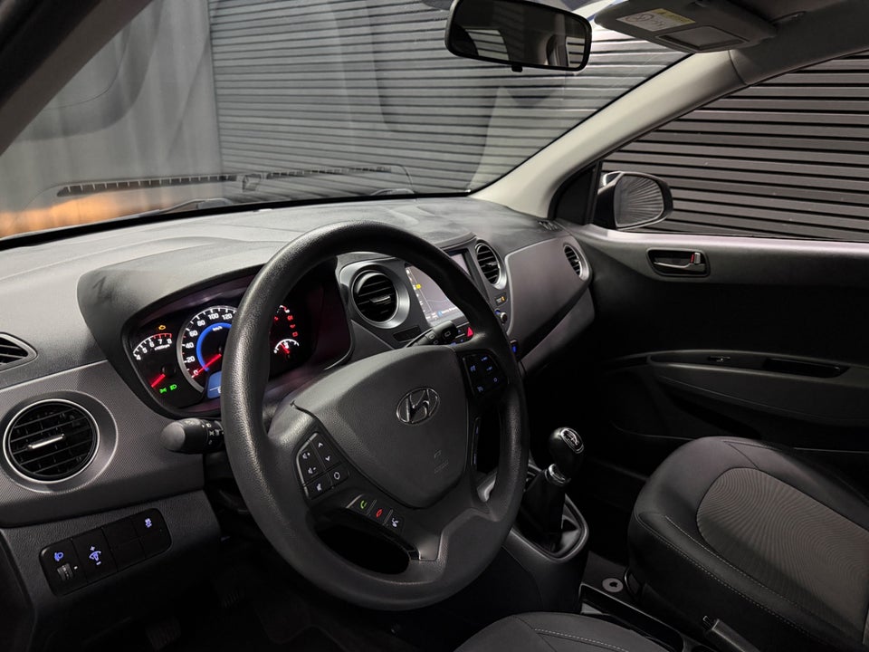 Hyundai i10 1,0 Touch 5d