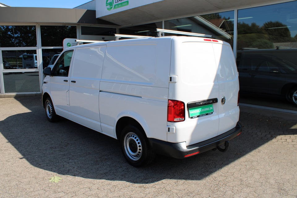 VW Transporter 2,0 TDi 110 Kassevogn lang