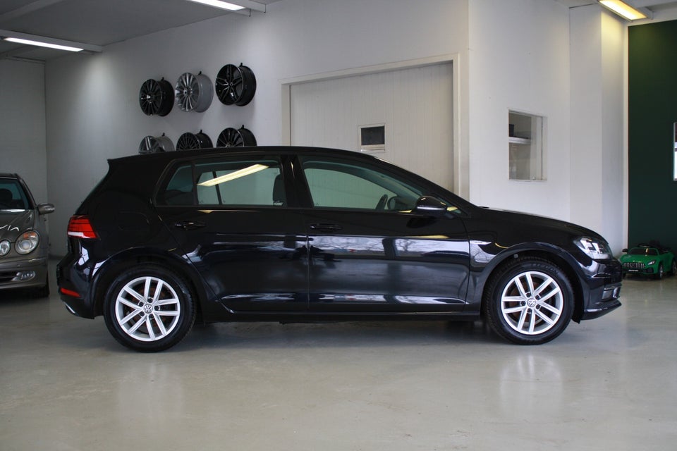 VW Golf VII 1,5 TSi 130 Comfortline DSG 5d