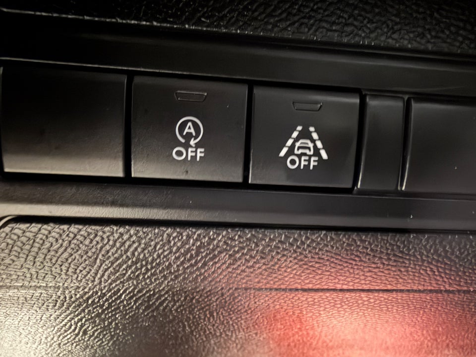 Peugeot 308 1,5 BlueHDi 130 Allure+ Sky SW 5d