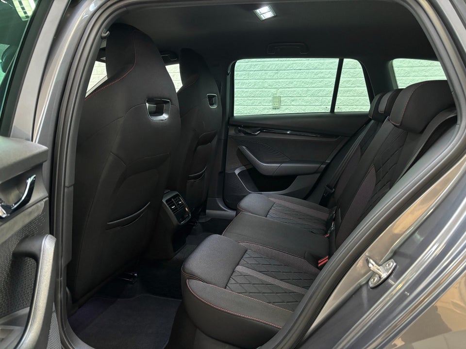 Skoda Octavia 1,4 TSi iV RS Combi DSG 5d