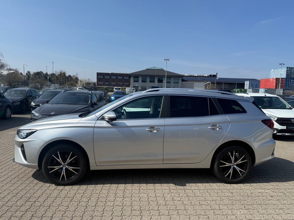 MG MG5 50 Luxury 5d