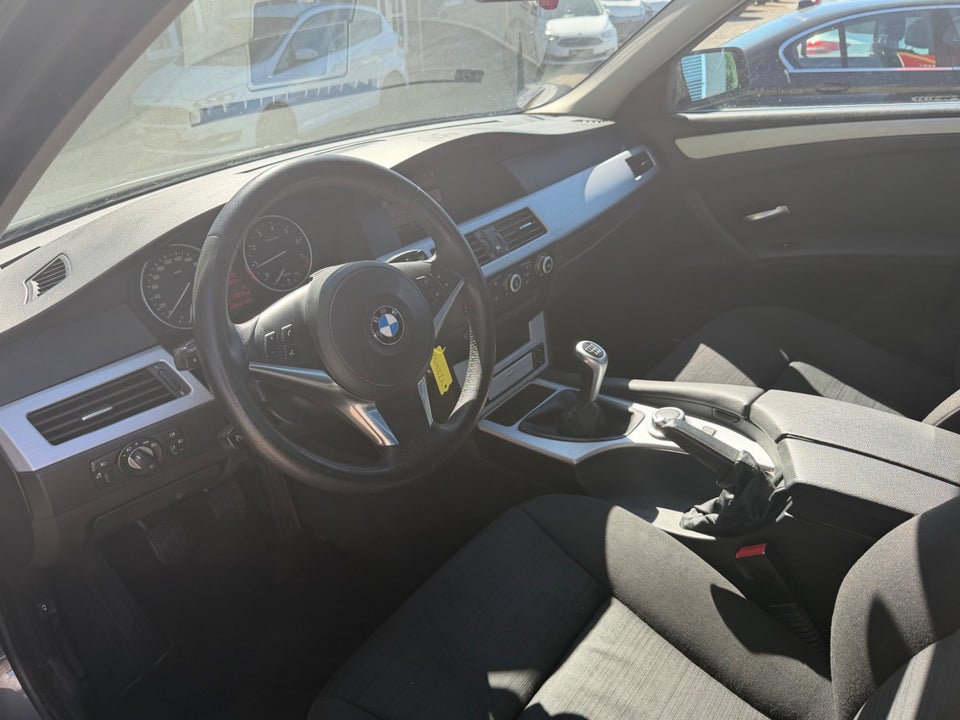 BMW 520i 2,0  4d