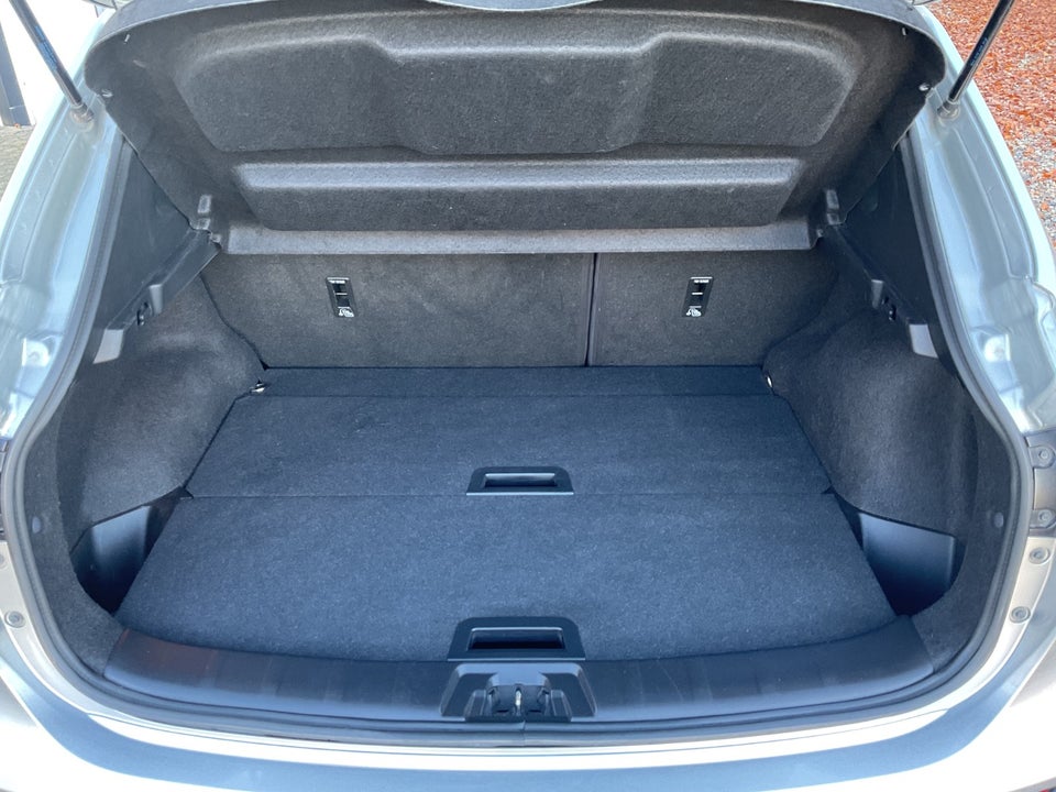 Nissan Qashqai 1,3 Dig-T 140 N-Connecta 5d