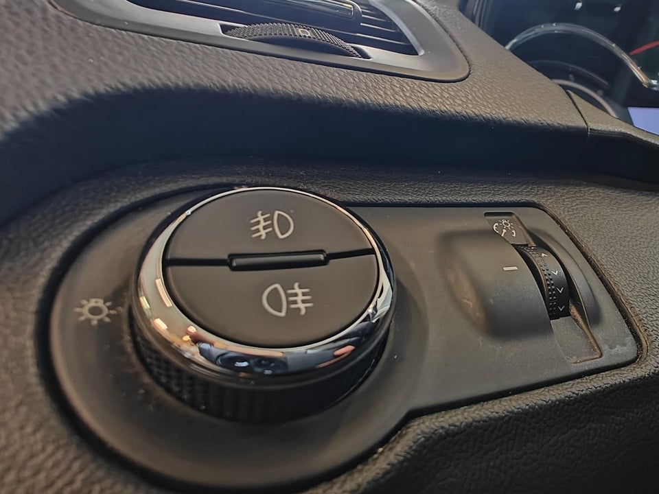 Opel Insignia 1,6 CDTi 136 Cosmo Sports Tourer aut. 5d