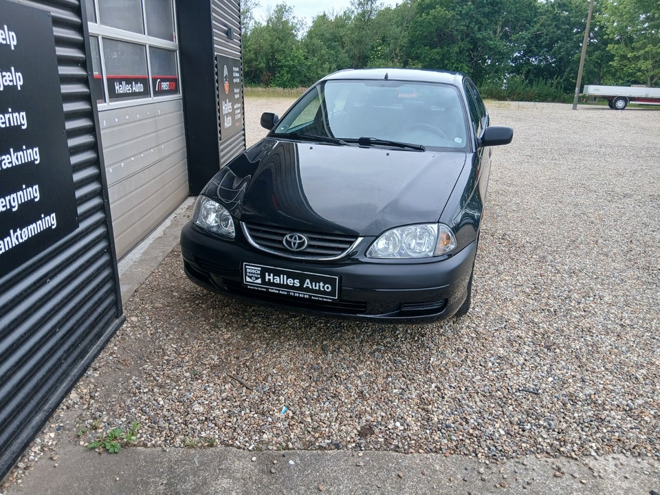 Toyota Avensis 1,8 VVT-i Terra 5d