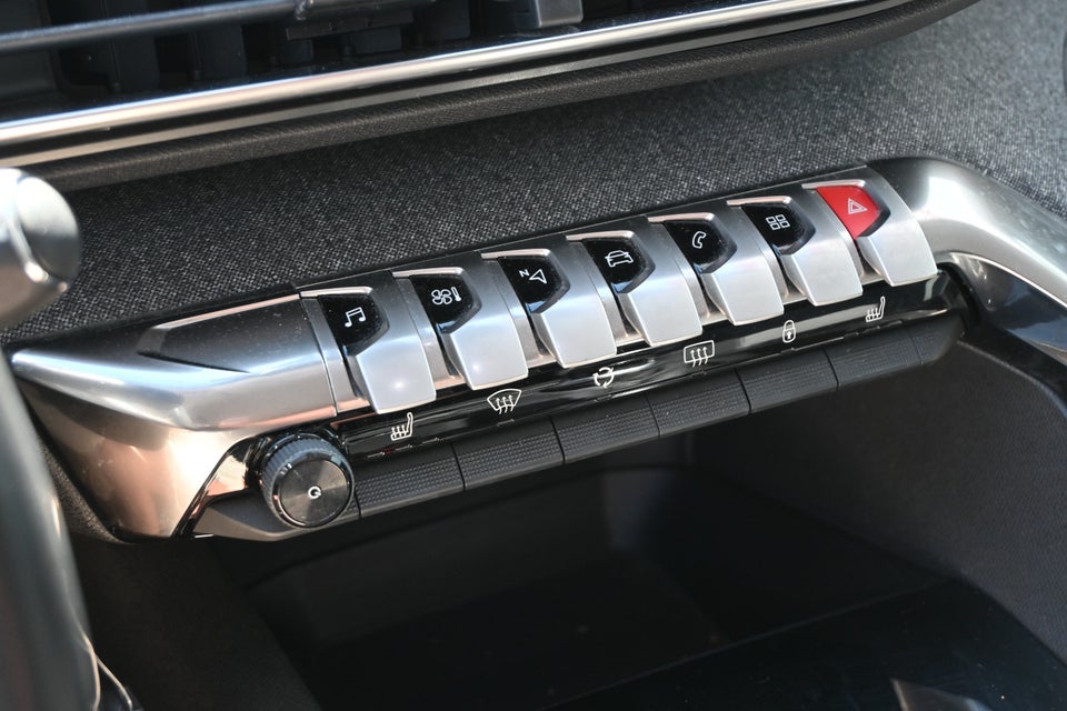 Peugeot 5008 1,2 e-THP 130 Allure 7prs 5d