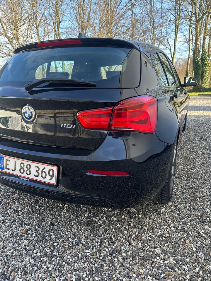 BMW 118i 1,5 Advantage aut. 5d