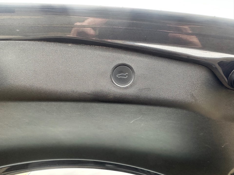 Tesla Model 3 Long Range AWD 4d