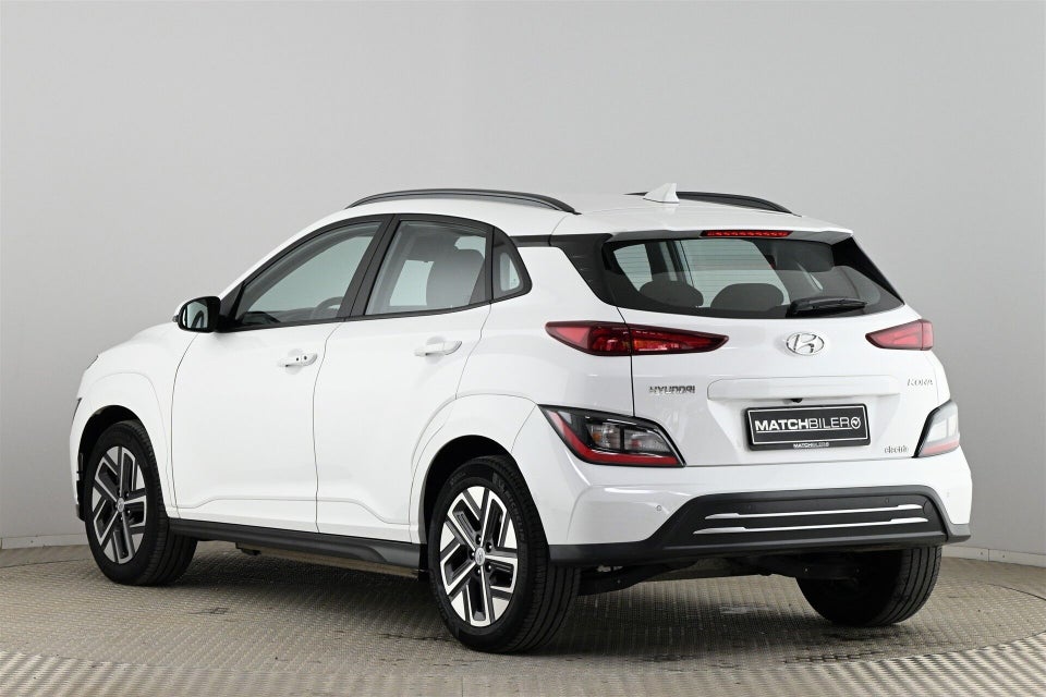 Hyundai Kona 64 EV Essential 5d