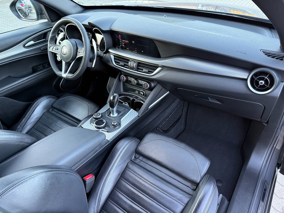 Alfa Romeo Stelvio 2,0 T 280 B-Tech aut. Q4 5d