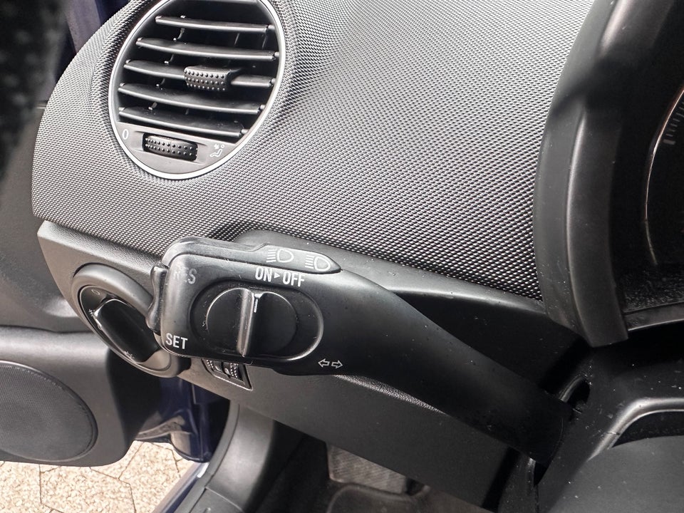 VW New Beetle 1,6 Trendline 2d