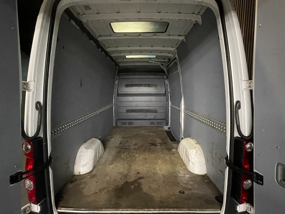 VW Crafter 2,0 TDi 163 Kassevogn L