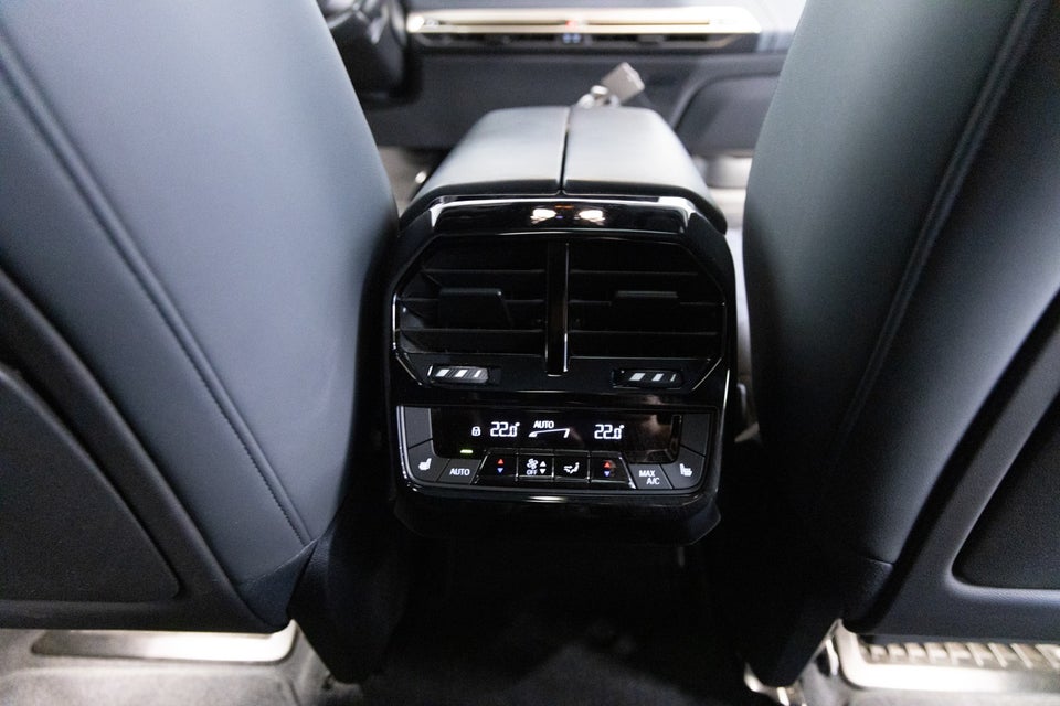 BMW iX xDrive40 Sport 5d