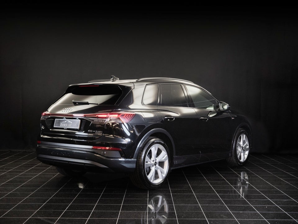 Audi Q4 e-tron 45 S-line quattro 5d