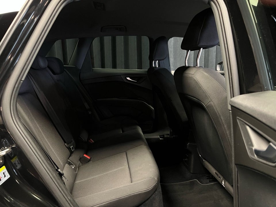Audi Q4 e-tron 40  5d