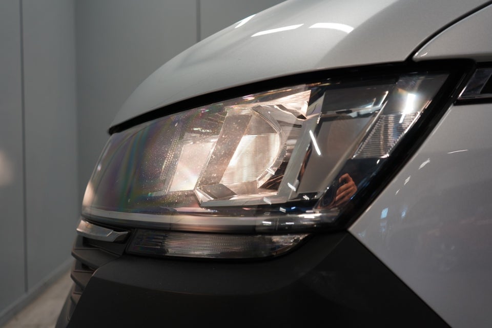 VW Transporter 2,0 TDi 150 Kassevogn DSG lang