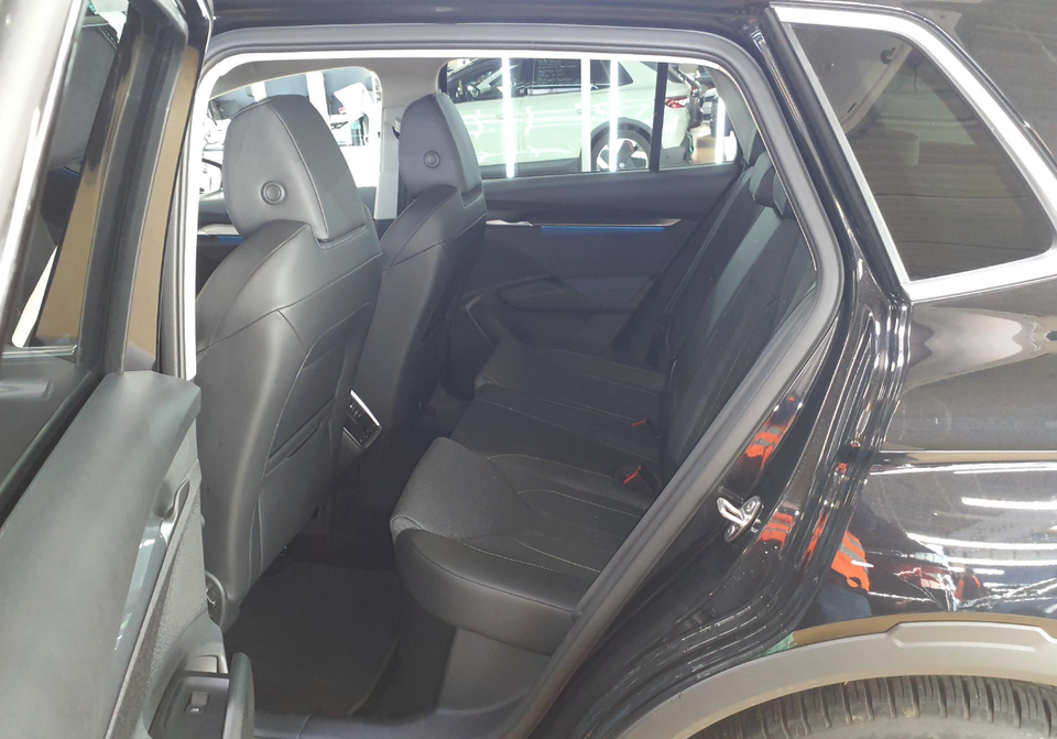 Skoda Elroq 85 iV Loft 5d