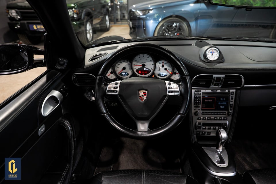 Porsche 911 Carrera 4S 3,8 Cabriolet Tiptr. 2d