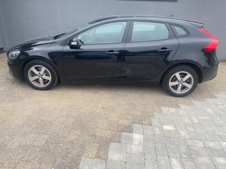 Volvo V40 2,0 D4 190 R-Design Drive-E 5d