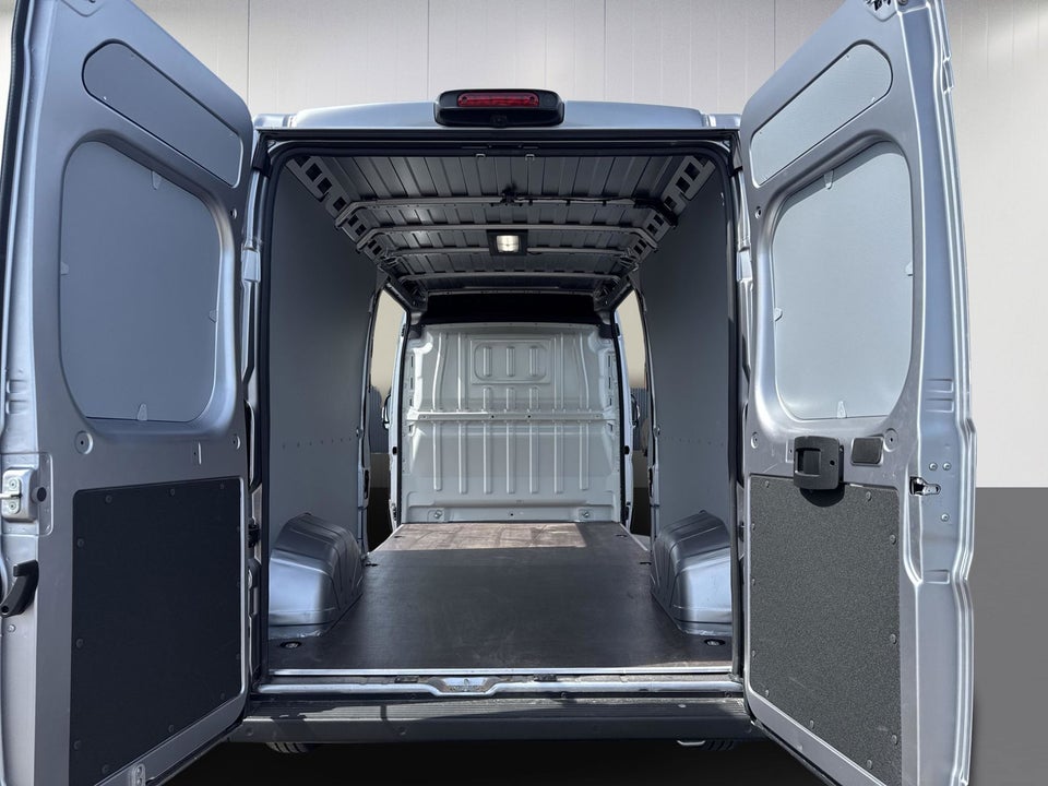 Toyota ProAce Max 2,2 D 140 Comfort Kassevogn L3H2