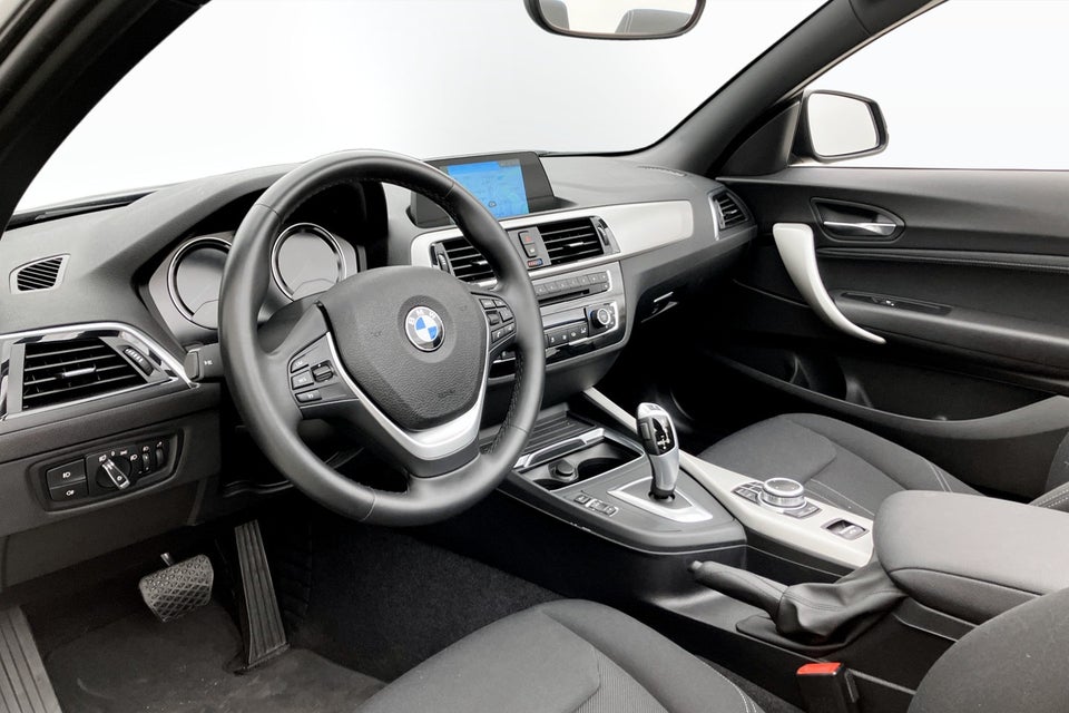 BMW 218i 1,5 Cabriolet Connected aut. 2d