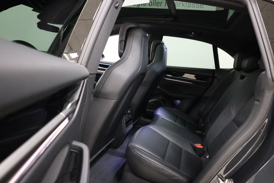 Porsche Macan 4 5d