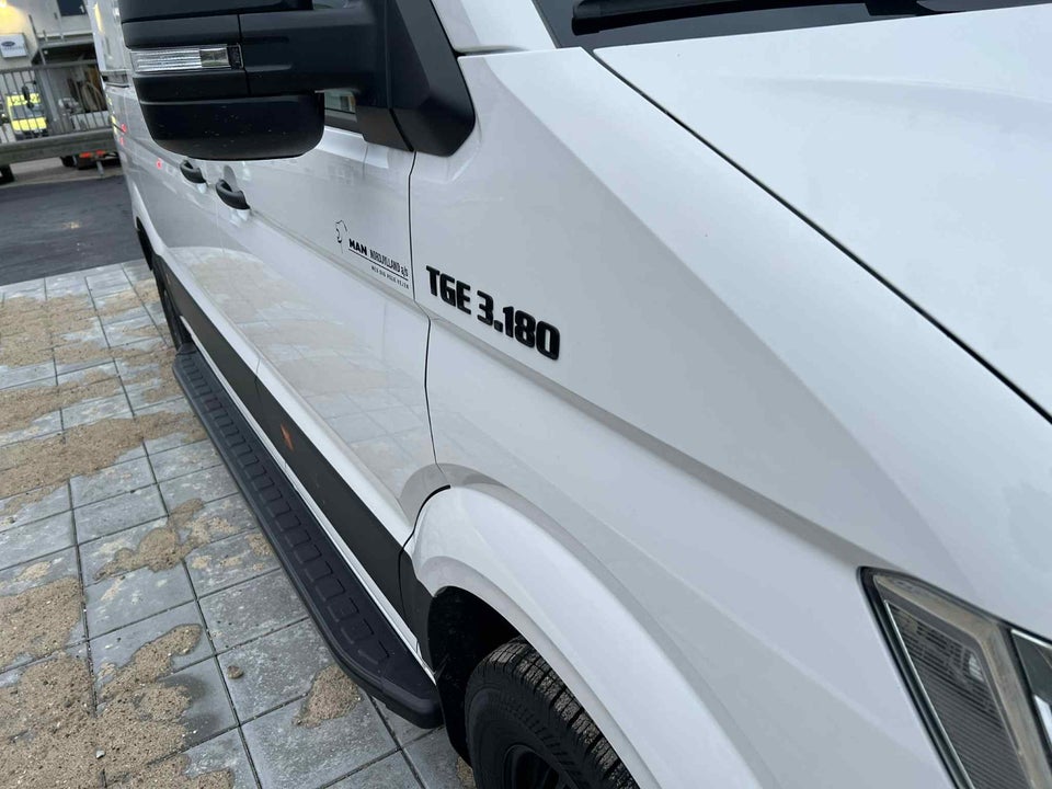 MAN TGE 2,0 3.180 Kassevogn L3H3 aut. FWD