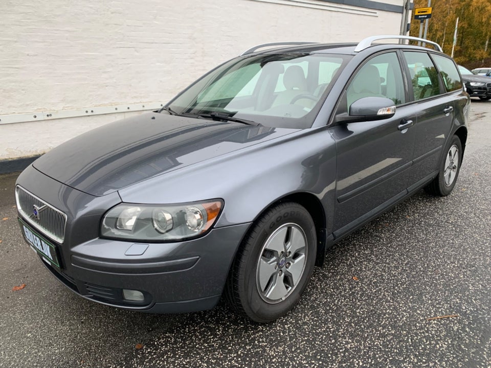 Volvo V50 1,8 Momentum 5d