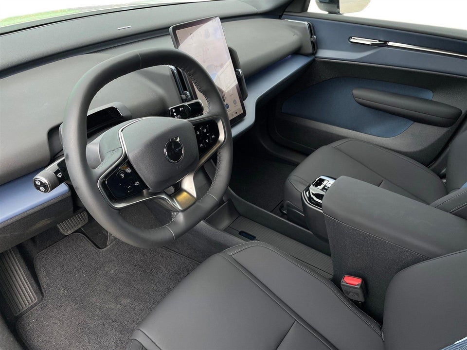 Volvo EX30 Extended Range Plus 5d