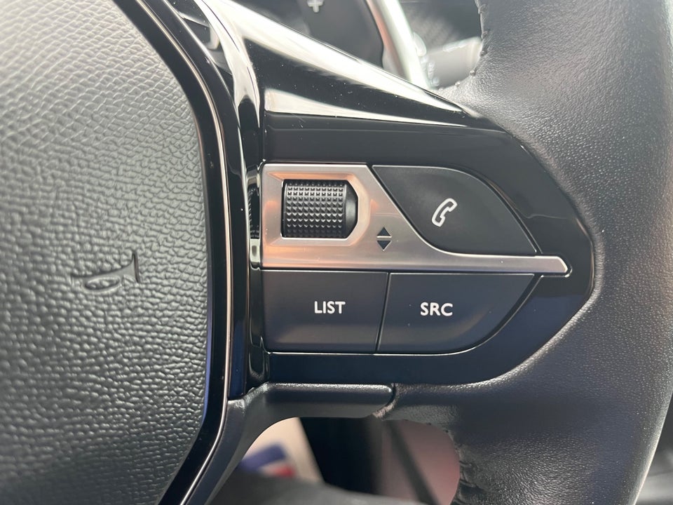 Peugeot 2008 1,5 BlueHDi 130 Allure Pack EAT8 5d
