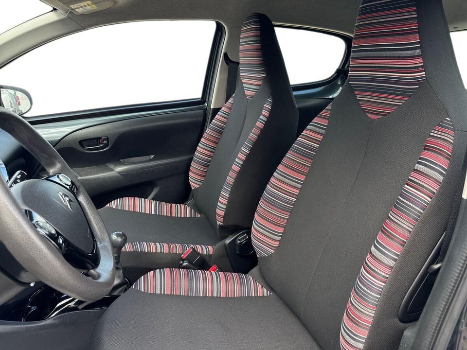 Citroën C1 1,0 VTi Shine 5d