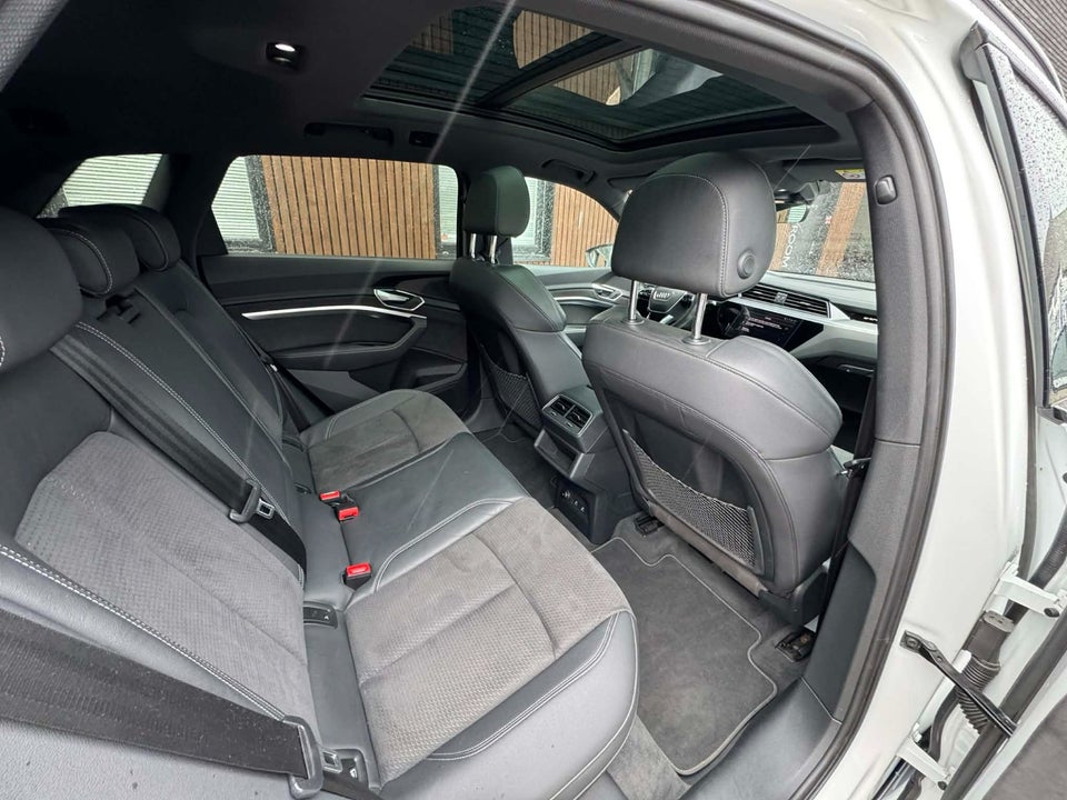 Audi e-tron 55 S-line quattro 5d