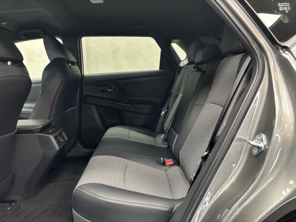 Toyota bZ4X 73 Active Tech 5d