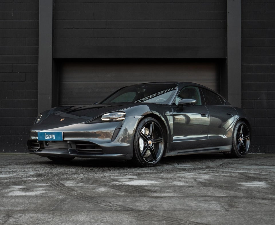 Porsche Taycan Turbo Performance+ 4d