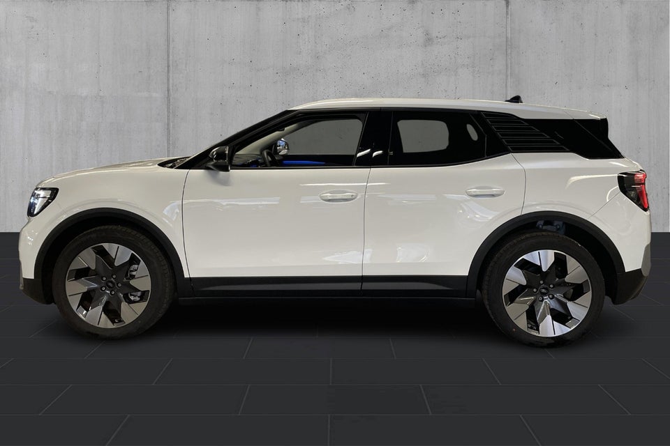 Ford Explorer 77 Premium Extended Range Van 5d