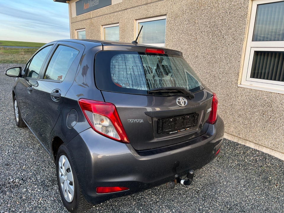 Toyota Yaris 1,0 VVT-i T1 5d