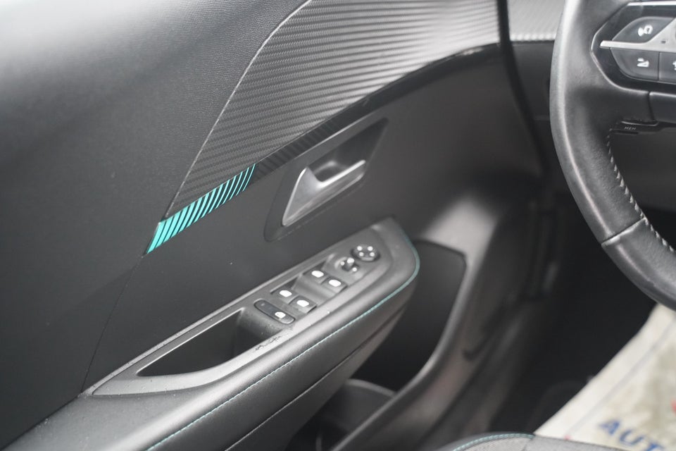 Peugeot 208 1,2 PureTech 100 Allure 5d