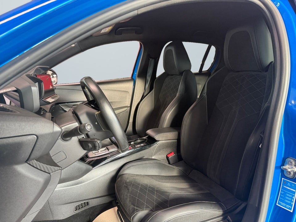 Peugeot e-208 50 GT Pack 5d