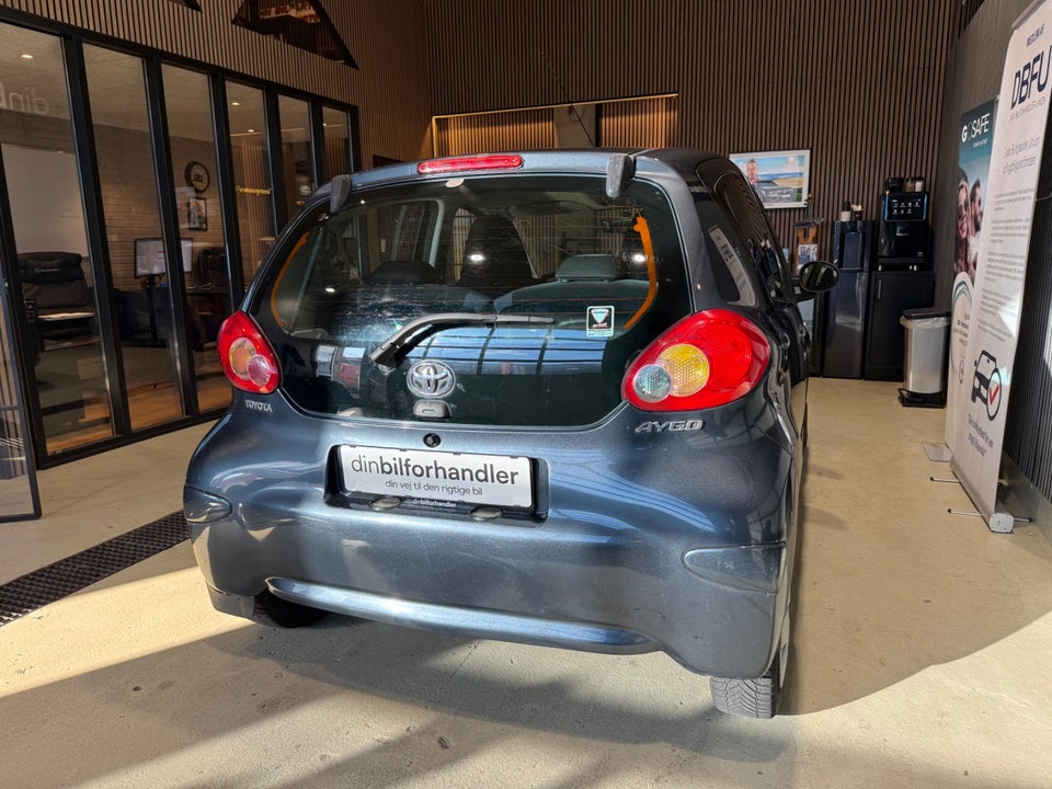Toyota Aygo 1,0 Plus 5d