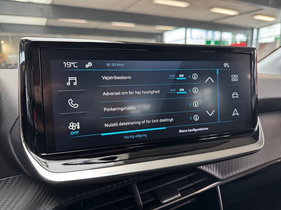 Peugeot e-208 50 Style 5d