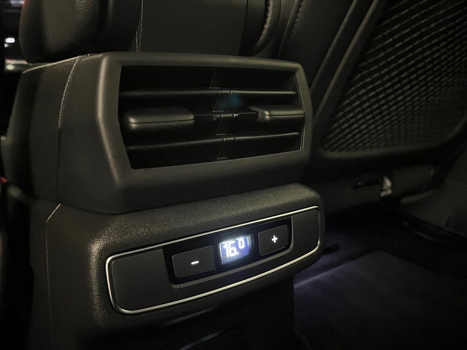 Audi Q4 e-tron 45 S-line quattro 5d