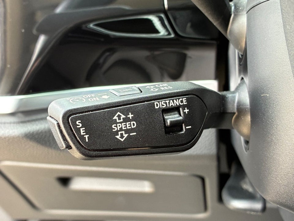 Audi Q3 45 TFSi e Attitude plus S-tr. 5d