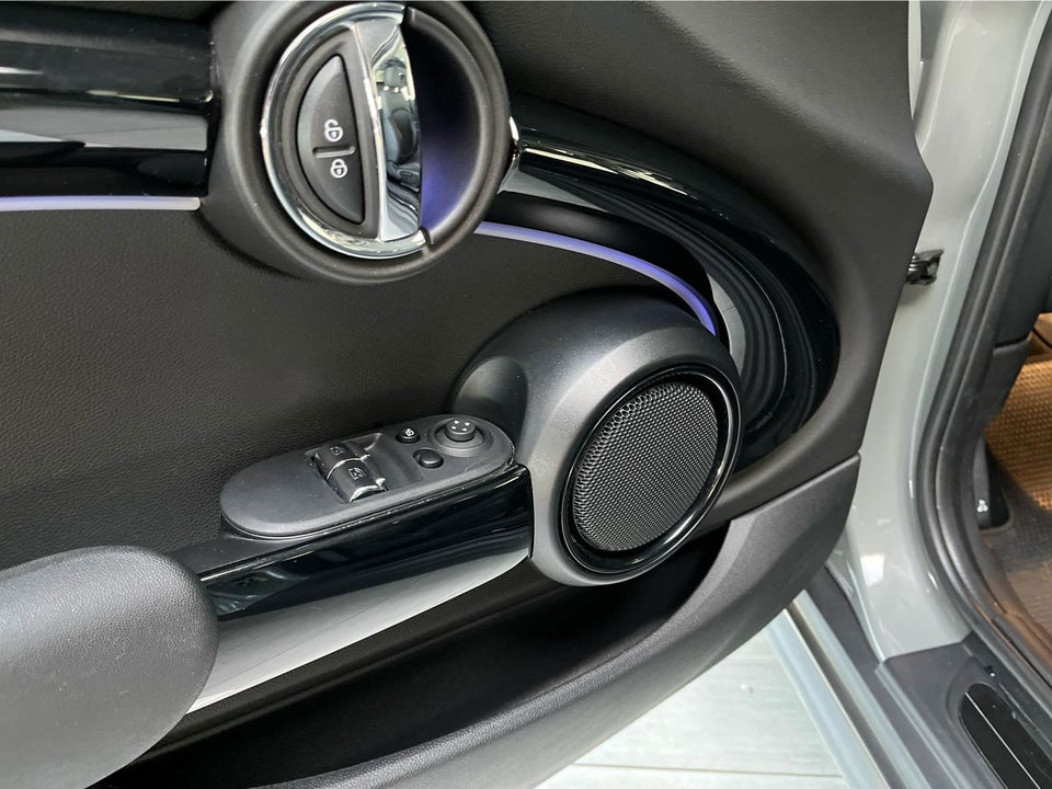 MINI Cooper SE Camden Edition 3d