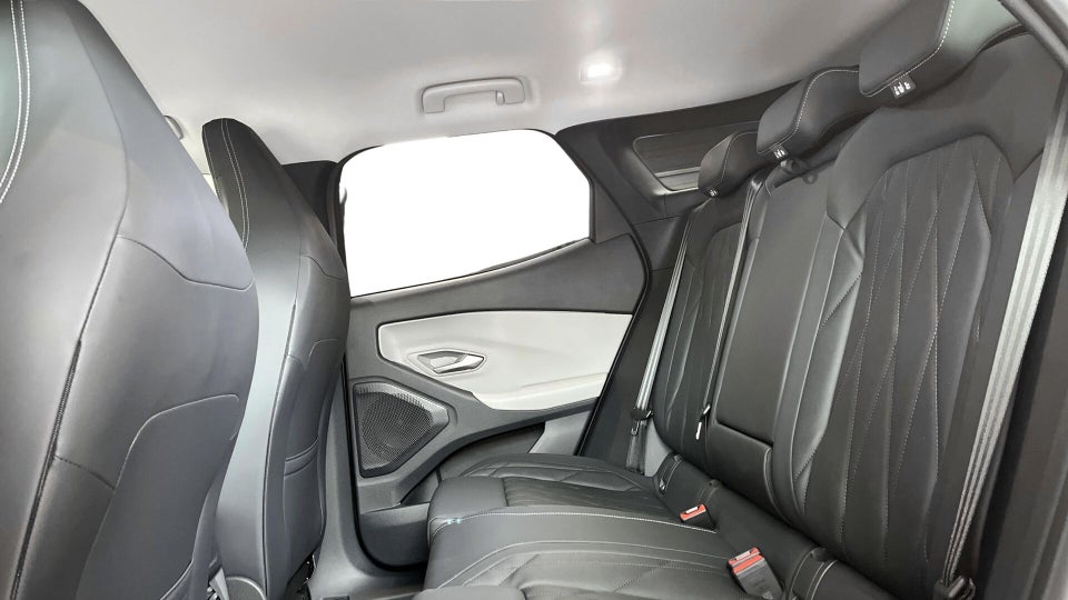 Ford Explorer 79 Premium Extended Range 5d