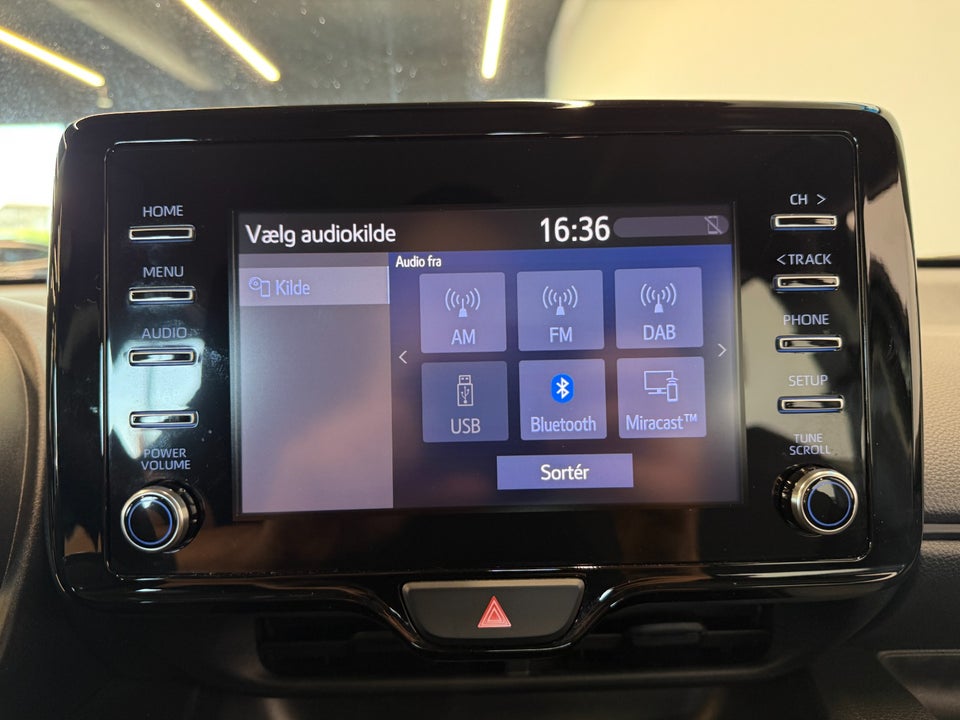 Toyota Yaris 1,5 Hybrid H1 e-CVT 5d