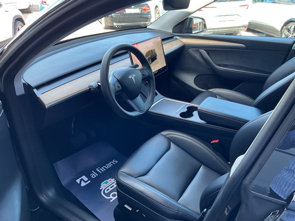 Tesla Model Y Long Range AWD 5d