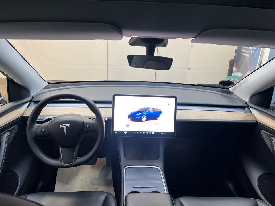 Tesla Model Y Long Range AWD 5d