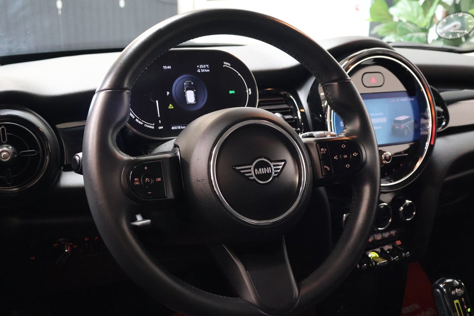 MINI Cooper SE Essential 3d